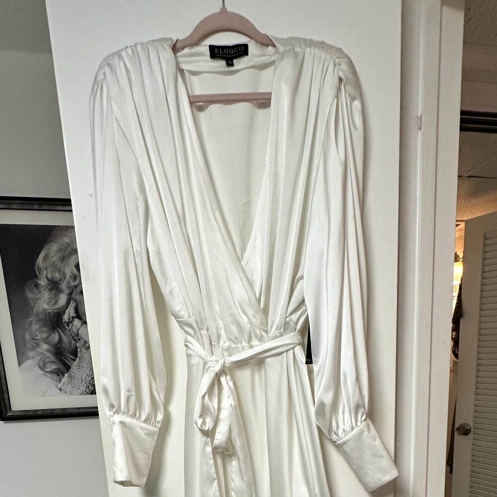Eloquii 1920s Art Deco-style White Satin Bridal/Engagement/Black Tie Gown, Sz 20